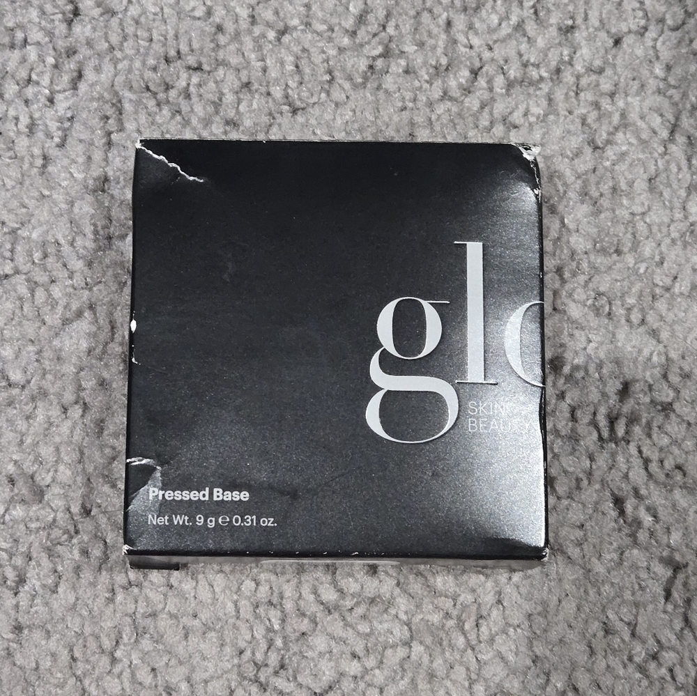 Glo Skin Beauty Compact in Black